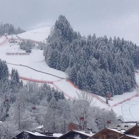 كيتز ريسيدينز توب 6 *