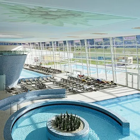 كيتز ريسيدينز توب 6 * كابرون